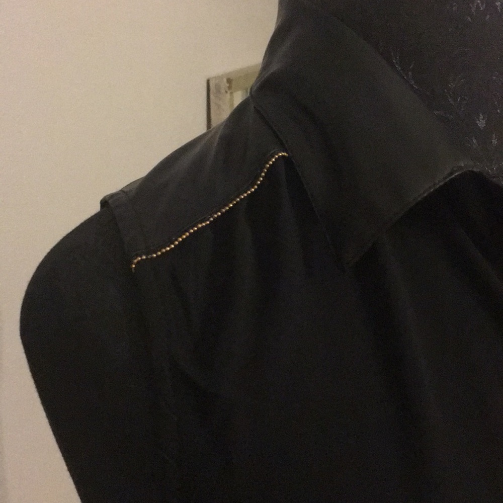 Top - Picture 2 of 5